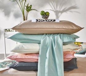 1633903988_sentonia-monoxroma-Kentia-Opulence-01