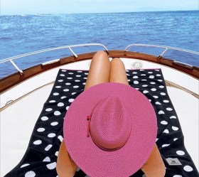1742292727_petseta-thalassis-Greenwich-Polo-Club-4068-02