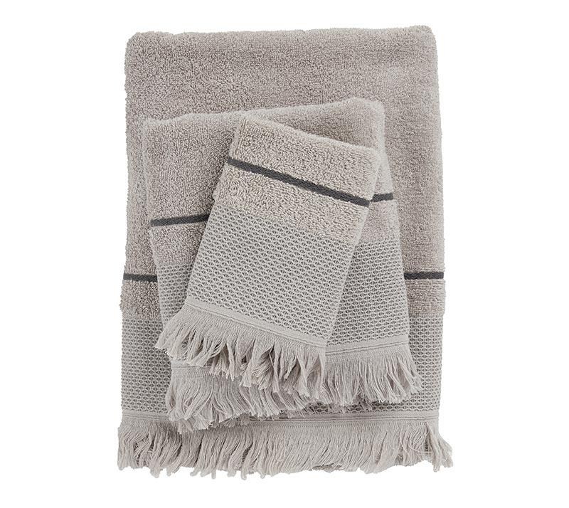 1758292362_set-petsetes-Das-home-0841