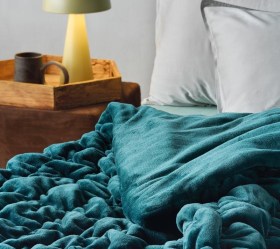 1758529835_paploma-Kentia-marshmallow-02-01