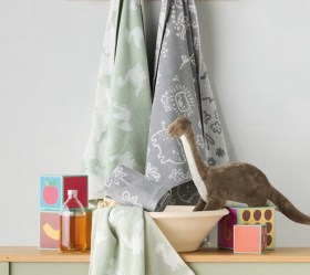 1758886407_brefikes-petsetes-Kentia-Cungo-03
