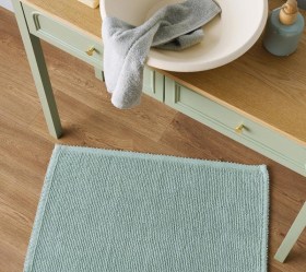 1758968359_pataki-mpanioy-Kentia-Gerardo-07-01