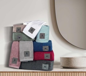 1761730797_petsetes-mpanioy-Greenwich-Polo-Club-4115-4123