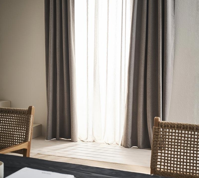 1713866792_koyrtina-black-out-Gofis-Home-129-45.jpg